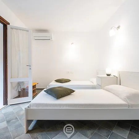 Fiorenza's Charming House Apartment